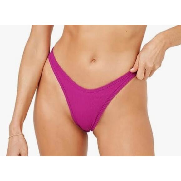 L Space Berry Dominic Bitsy Bikini Bottom M NWT - Picture 1 of 5